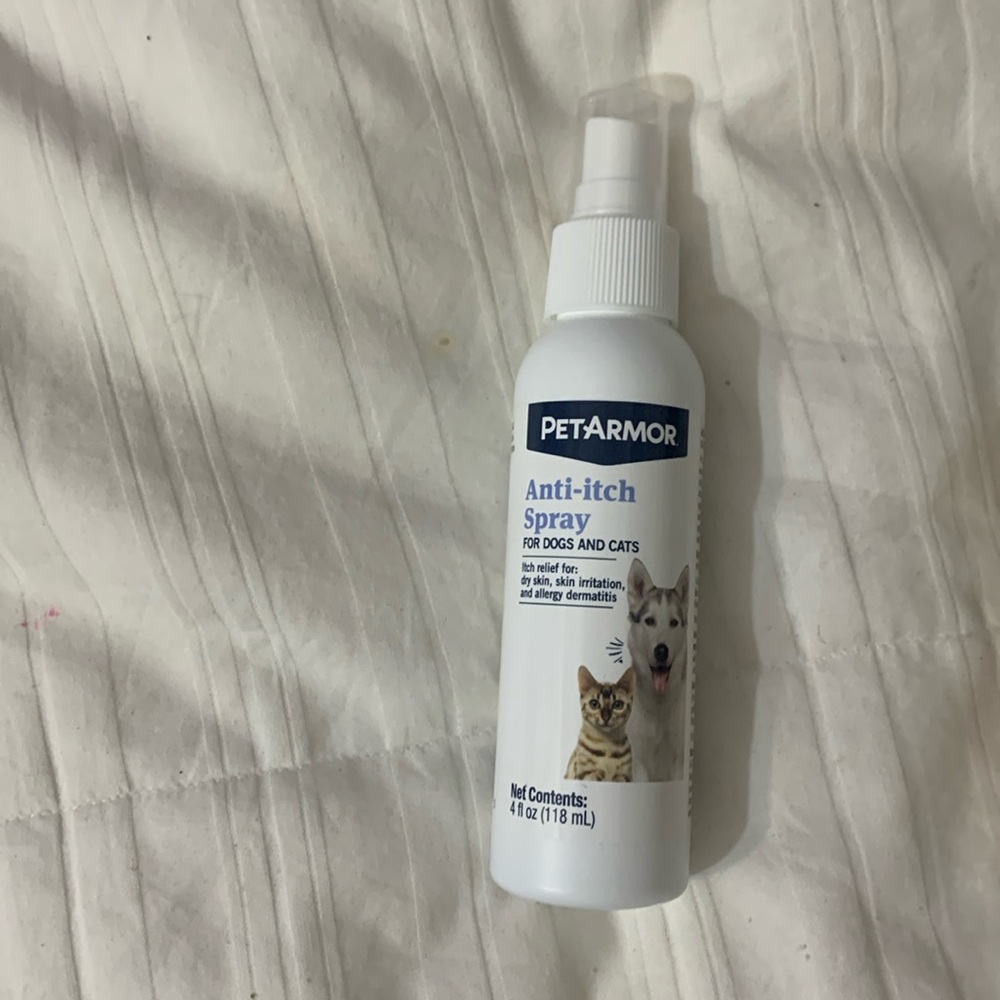 NWT Pet armor anti-itch spray for dogs and cats, relief of dryness4oz